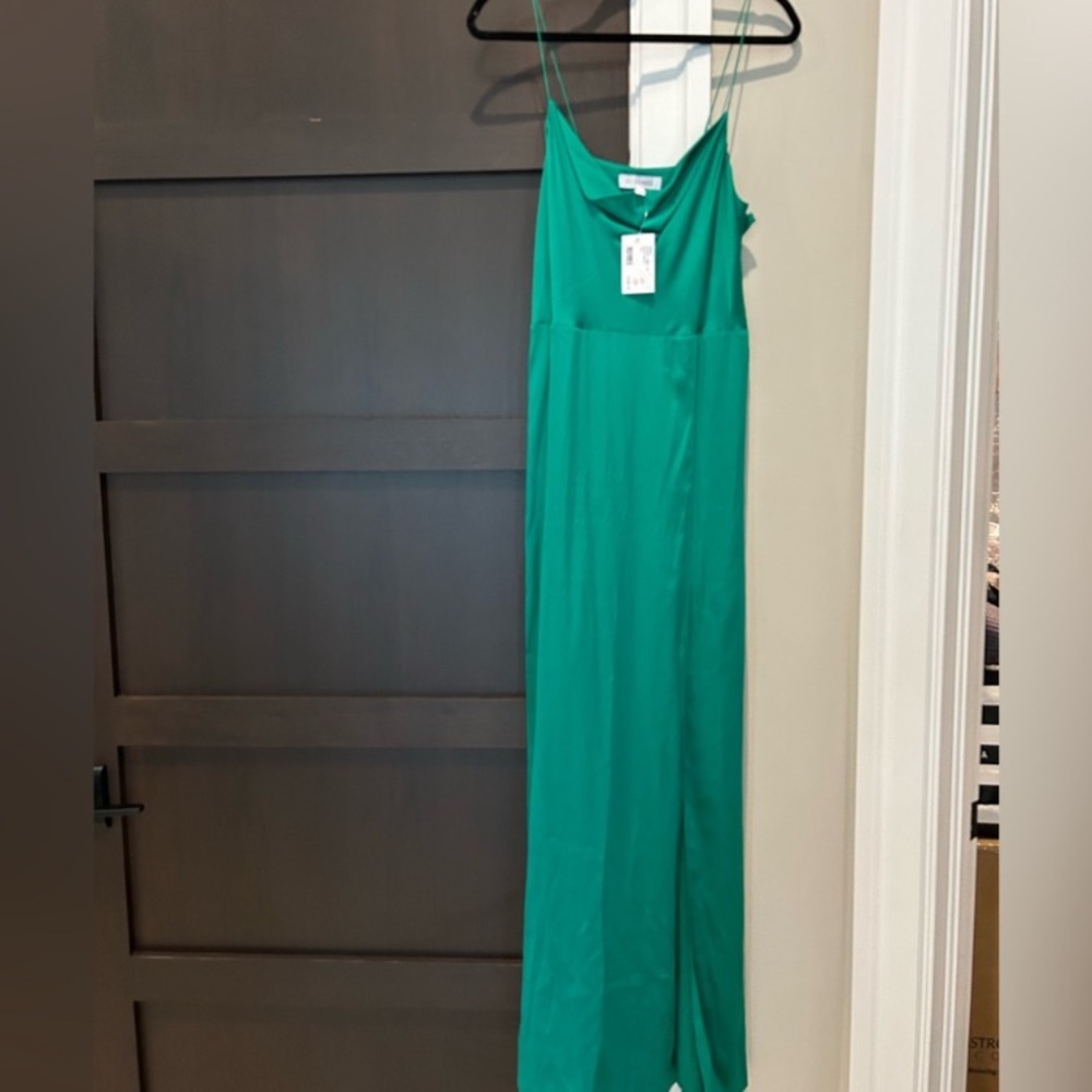 INTERMIX Emerald Green 💯 Silk Dress